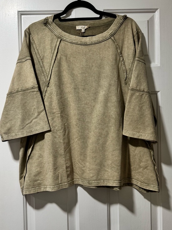 easel Tops - NWT Easel Oversized Top with Raw-Seam Detail